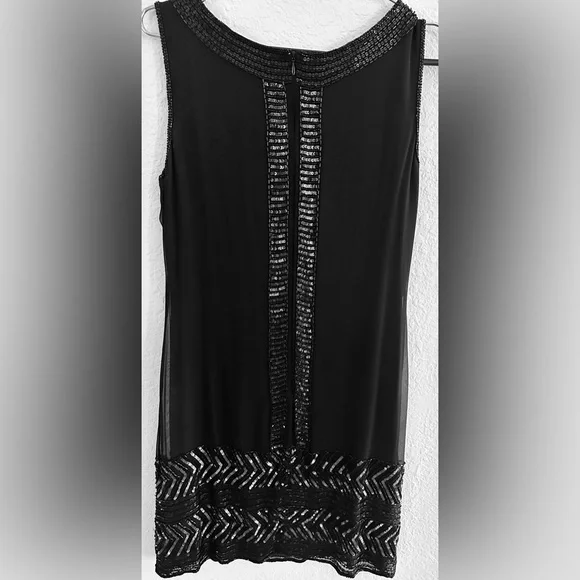 Woman dress - Picture 4 of 4